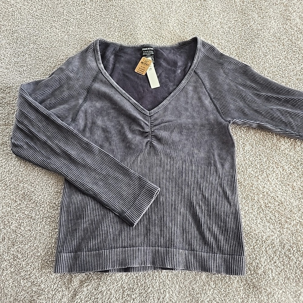 Victorias Secret Pink Active Gray Long Sleeve V Neck Ribbed Fitted Shirt Size XL